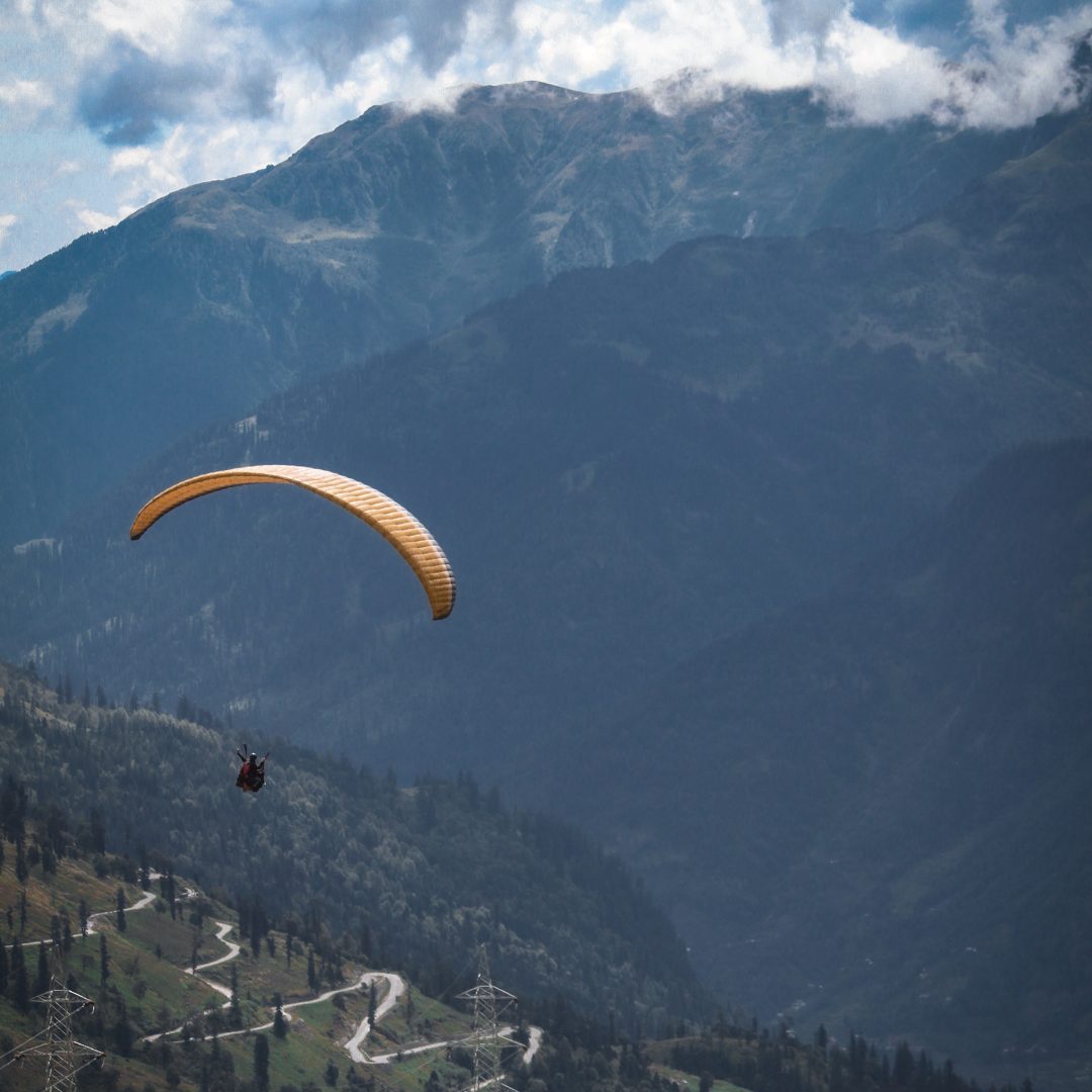 Dharamshala to Manali Taxi Service