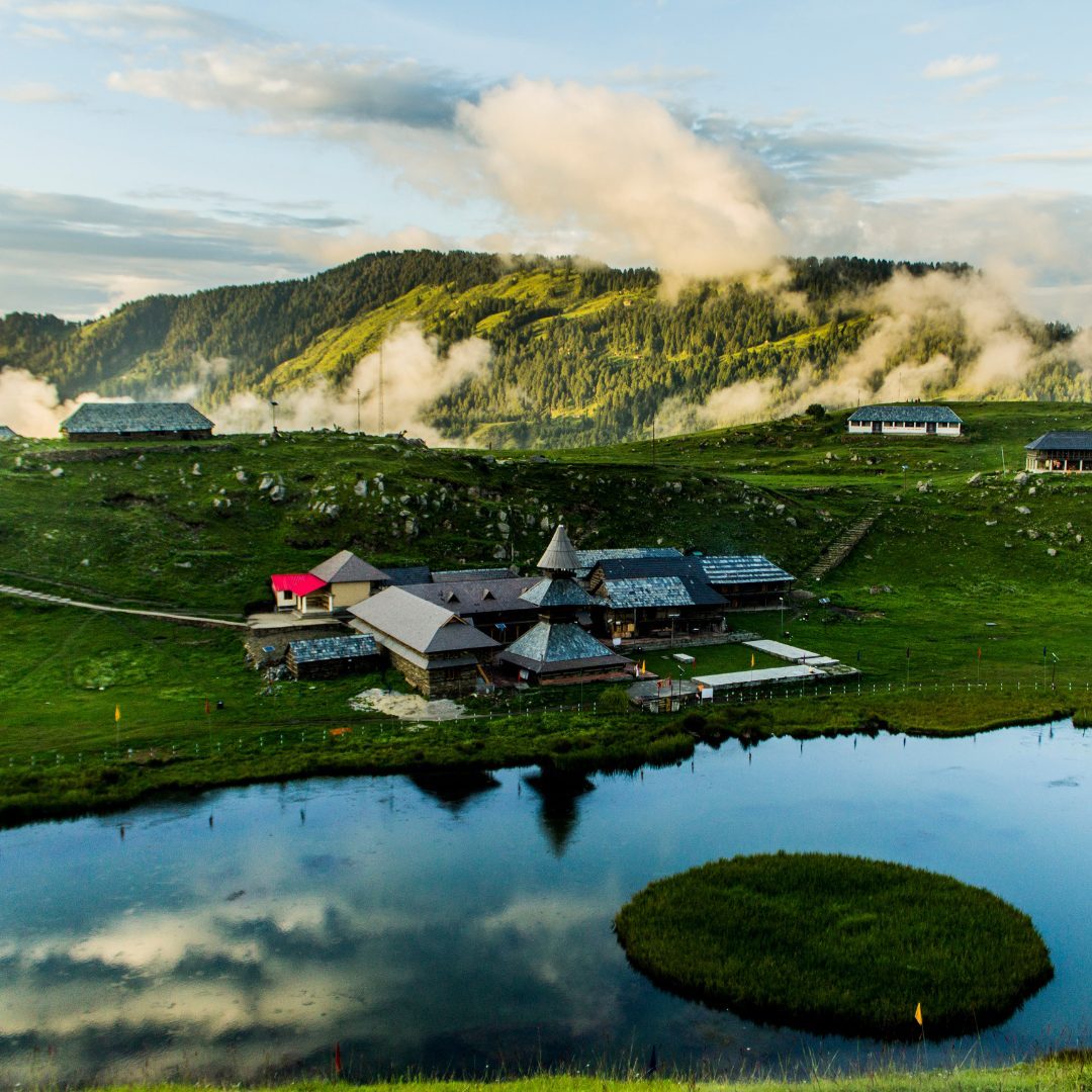 Satya Travels: Kangra Airport To Mandi Taxi Service